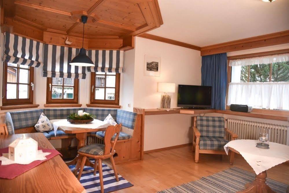 Haus Susanne - Top-Ferienwohnungen - Sommer-Bergbahn Inklusive オーバーマイゼルシュタイン エクステリア 写真